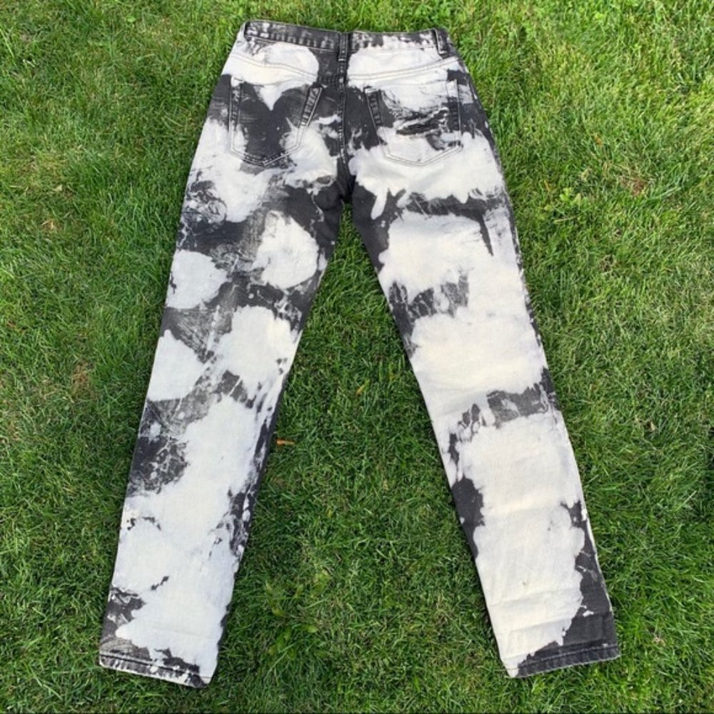 Glamorous Tall Bleach Dye Distressed Jeans - Picture 11 of 11
